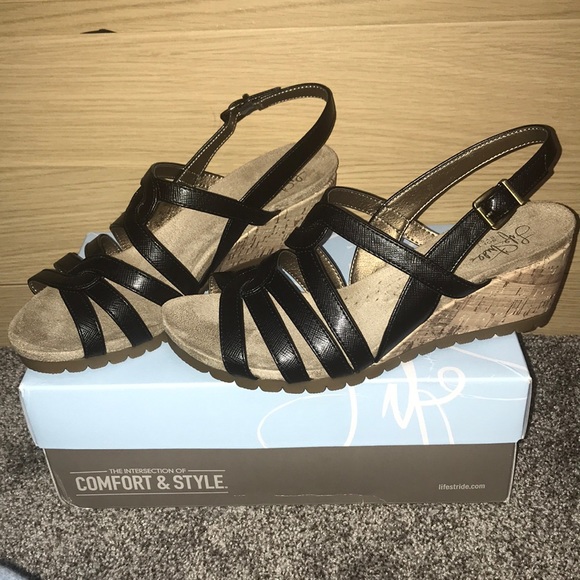 Life Stride Shoes - ⚡️⚡️SALE⚡️⚡️9 1/2 Wide Lifestride Black wedges